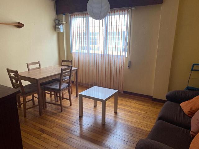 Flat for rent in Santiago de Compostela of 65 m2