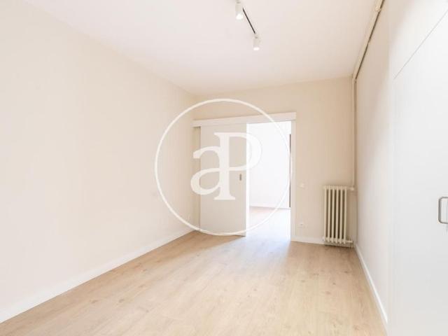 Flat for rent in Turó Park