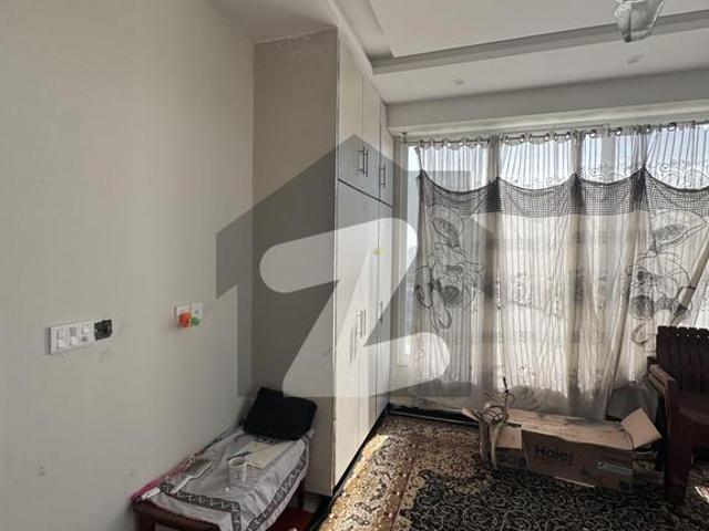 Flat For rent In Top City 1