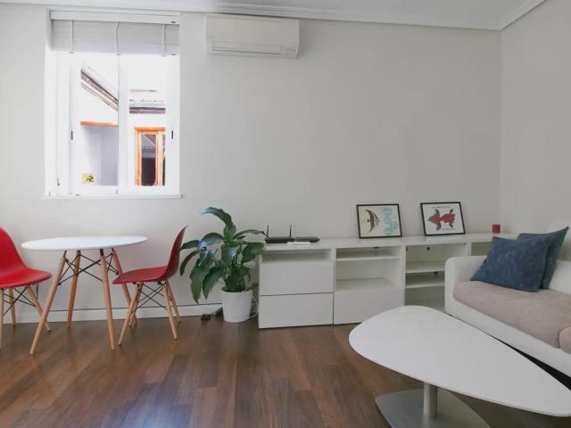 Flat for rent in Universidad, Madrid city, Madrid