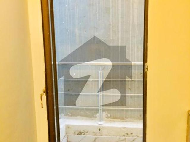 Flat for rent Johar Town