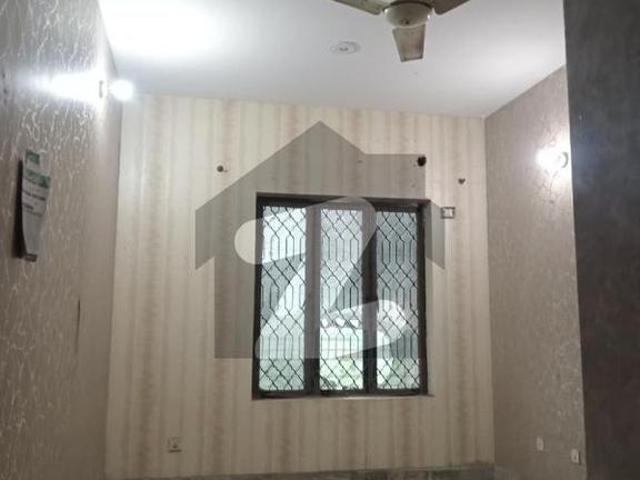 Flat For Rent Johar Town Phase 1