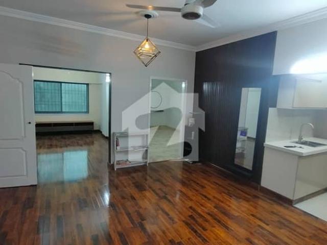 Flat for rent phase 6 small bukhari commercial 2 bed dd 1rd floor