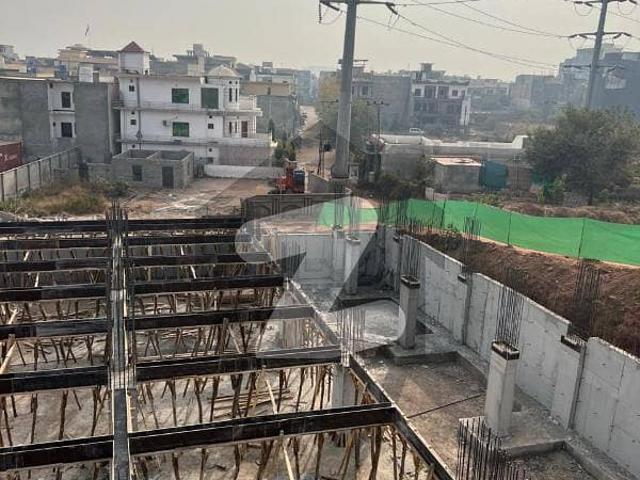 Flat for sale on easy installment plan!