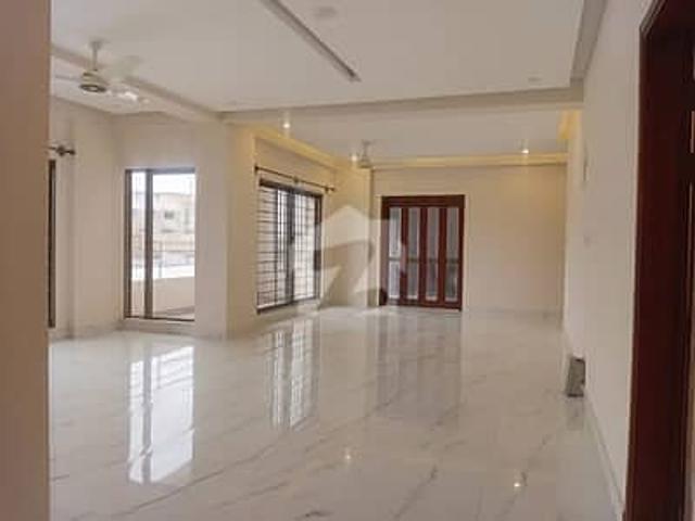 Flat for sale brand new 4 bed dd with servant quarter