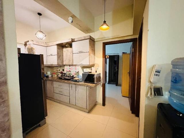 Flat for sale in gulshan e iqbal block 6