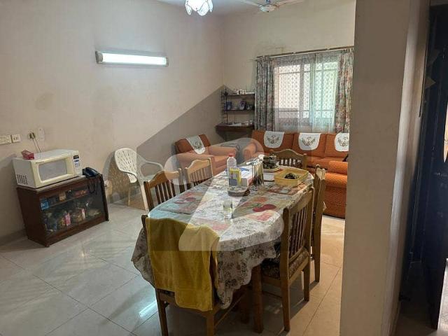 Flat for sale in pechs block 3