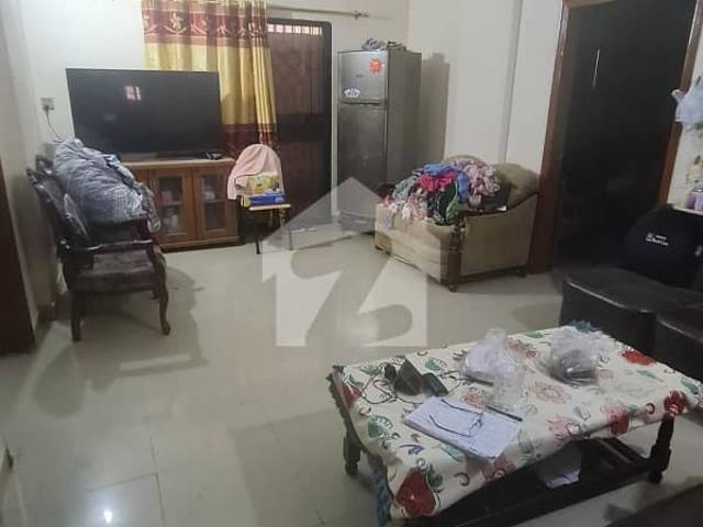 Flat For Sale In Shaheed Millat Road