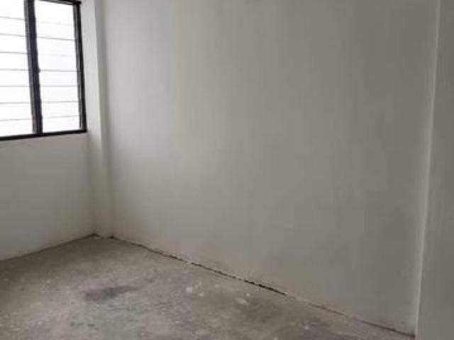 FLAT for Sale Jalan Semarak 2 Nilai below market