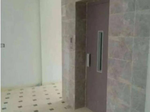 Flat for sale urgently Karachi Royal Tower ID 25053