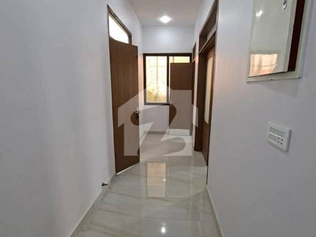 Flat For Sale 2 Bed Dd Safari Omega View Block 13 Gulistan e Johar