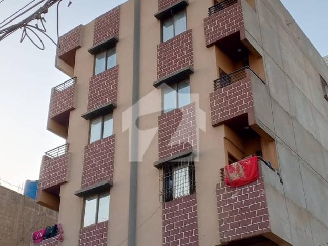 Flat For Sale 2 bed lounge