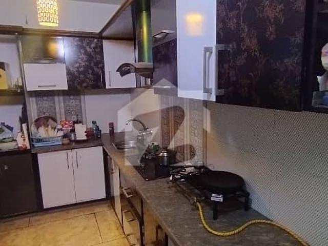Flat for sale 3 bed d/ first floor west open corner