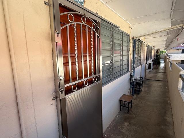 Flat for Sales Ujong Pasir