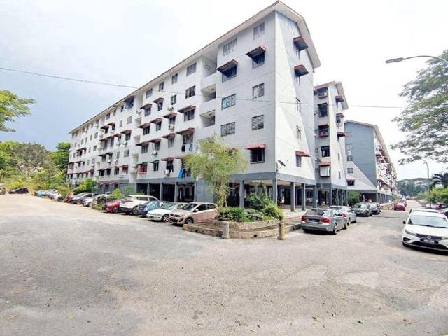 Flat Gugusan Dahlia Seksyen 8 Kota Damansara Level 2