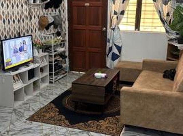 Flat ground floor condition rumah cantik di Ampang low deposit booking