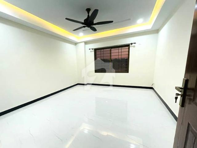 Flat In DHA Phase 5 Askari Tower 4 Your Dream Home Awaits! For Sale