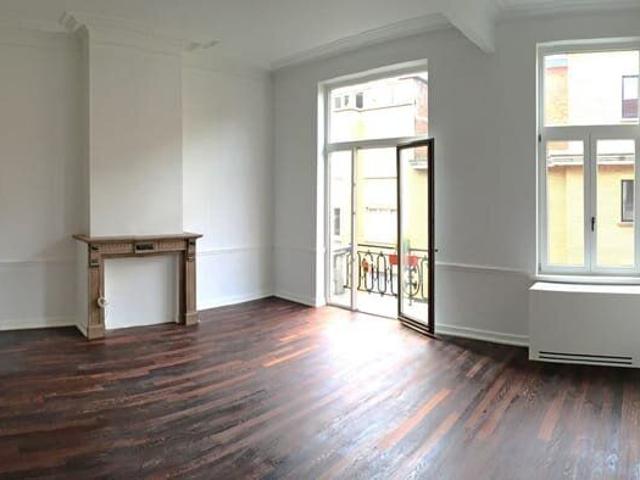 FLAT IN FLAGEY WITH TERRACE