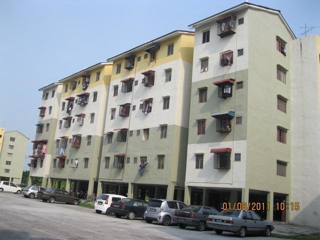 Flat Kelompok Camar Port Klang Low cost flat 652 sqf 3r2b