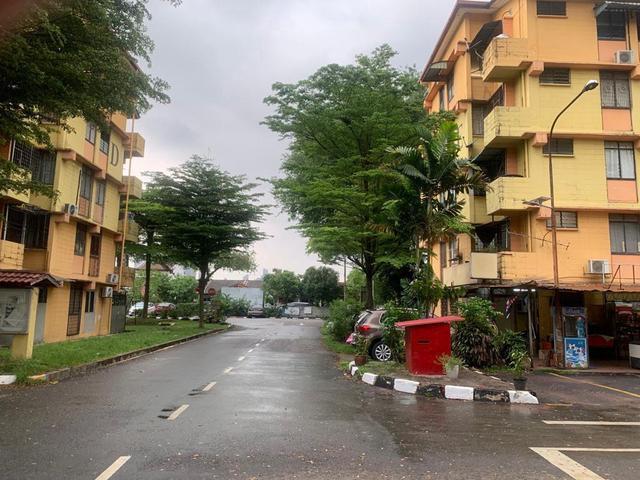 FLAT KOS RENDAH PJS 7 Full Loan LOW depo Dekat SekolahTaylor Kolej