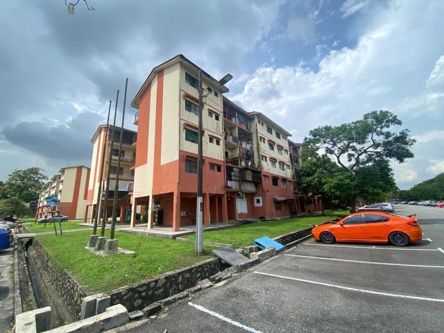 Flat Level 3 For Sale BLOK MAWAR 5 TAMAN MAWAR PASIR GUDANG