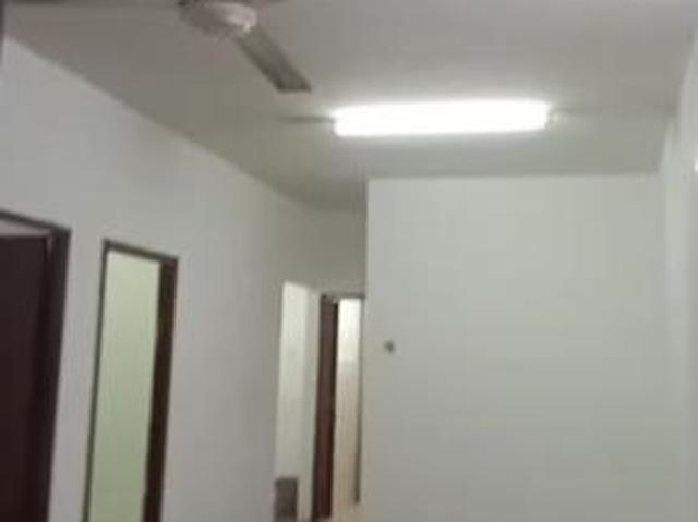 Flat Low Cost Pelangi Indah Jalan Pekan Baru Jalan Meru For Sale