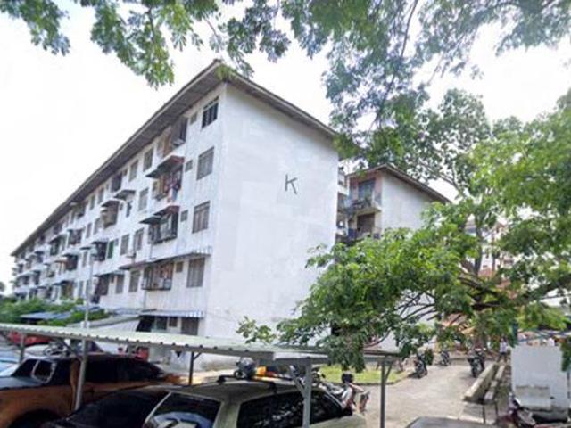 Flat Puchong Perdana Near MRT Tingkat 4 Block E