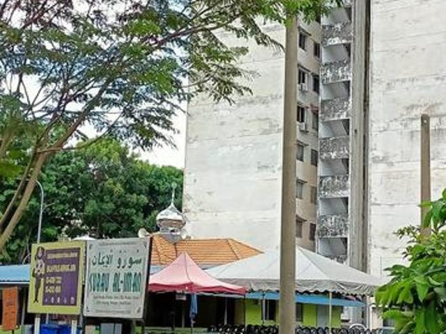 Flat PANDAN CAHAYA Pandan Indah near LRT Cahaya With Lift