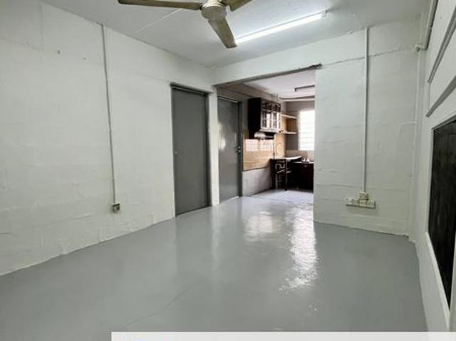 Flat Pandan Indah