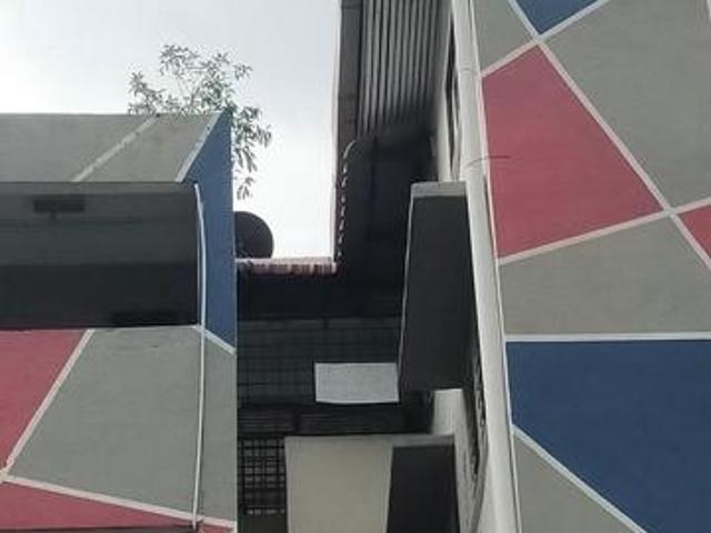 Flat Pinggiran batu caves batu caves block U rumah kos rendah