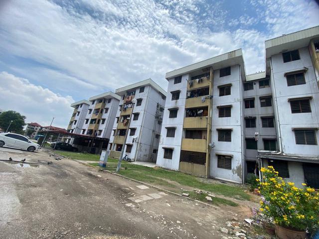Flat PKNS Bandar Sultan Suleiman Port Klang Block 21 Level 3