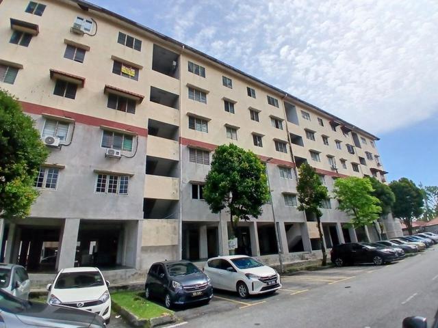 FLAT PKNS SEKSYEN 7 Shah Alam Blok 42 Non Bumi Unit For Sale