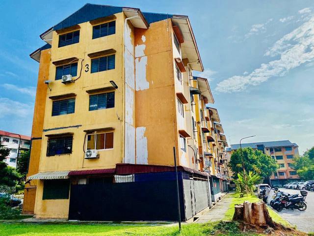 Flat PKNS Seksyen 8 Level 3 End Lot Nonbumi Unit