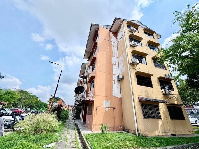 Flat PKNS Seksyen 8 Shah Alam LEVEL 3 BAGUS UNTUK INVEST MURAH
