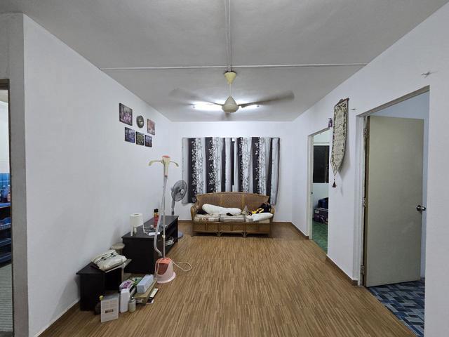 Flat PKNS Seksyen 8 Shah Alam RUMAH CANTIK LEVEL 3