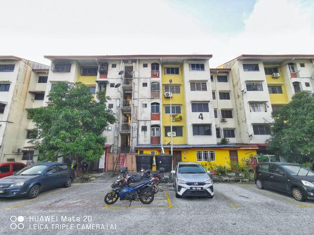 Flat PKNS Seksyen 17 Shah Alam TINGKAT 1