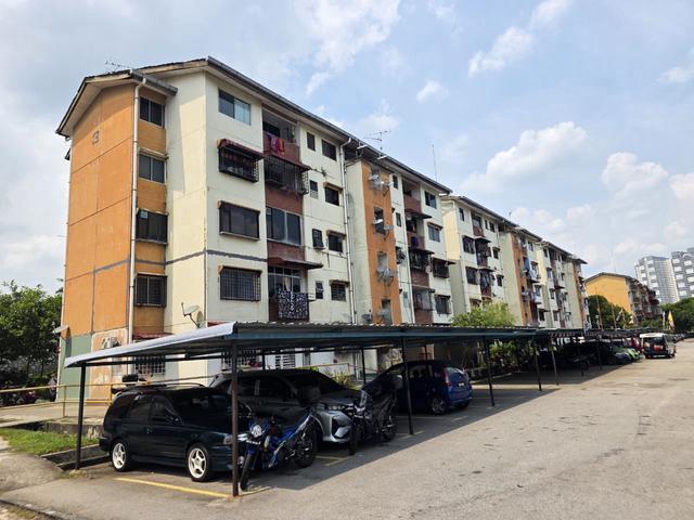 Flat PKNS Seksyen 4 Jubli Perak Bandar Baru Bangi Tingkat 2