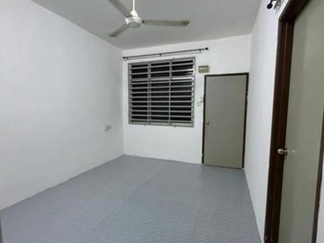 Flat Sungai Dua Butterworth belakang Mr Diy