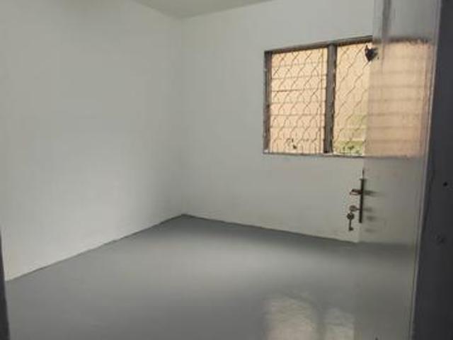 Flat Selesa Jaya Original Unit 2 Bed 1 Bath Skudai Freehold Low Floor