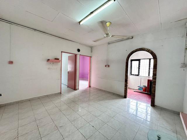 Flat Selesa Jaya Low Cost House 2bed Johor Bahru