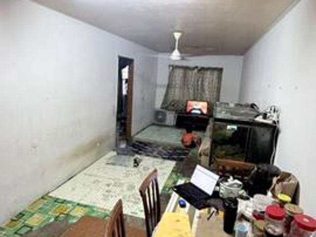 Flat sentul utama dato senu