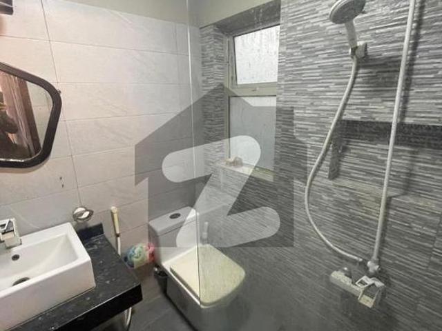 Flat Sized 1800 Square Feet Is Available For Rent In Clifton