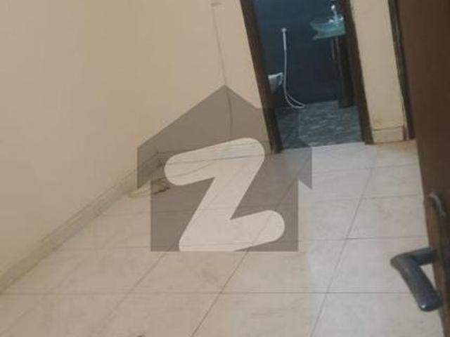 Flat Sized 1300 Square Feet Available In Bukhari Commercial Area