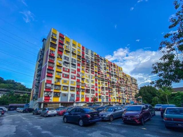 Flat Sri Aman Apartment