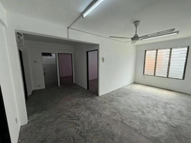 Flat Sri Lanang, Taman Desa Tebrau For Sale – 3 Bedrooms 2 Bathrooms