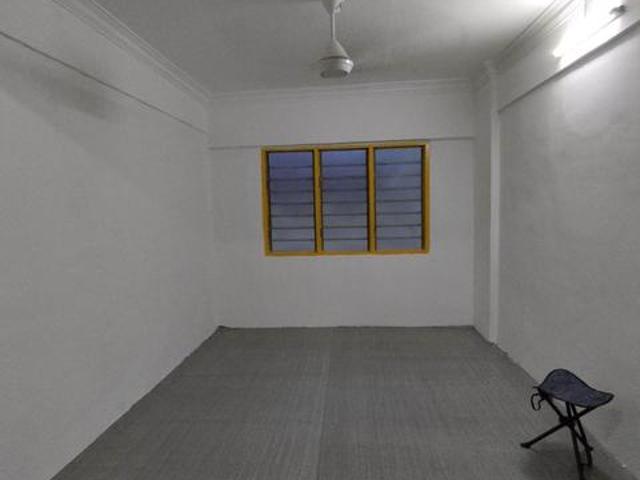 Flat Taman Air Tawar Indah Mampu Milik di Teluk Air Tawar Butterworth