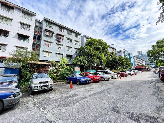Top Floor Flat Taman Bukit Angkasa Apartment 708sf Bangsar South