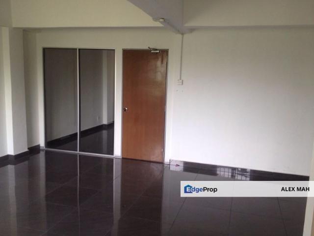 Flat Taman Kinrara