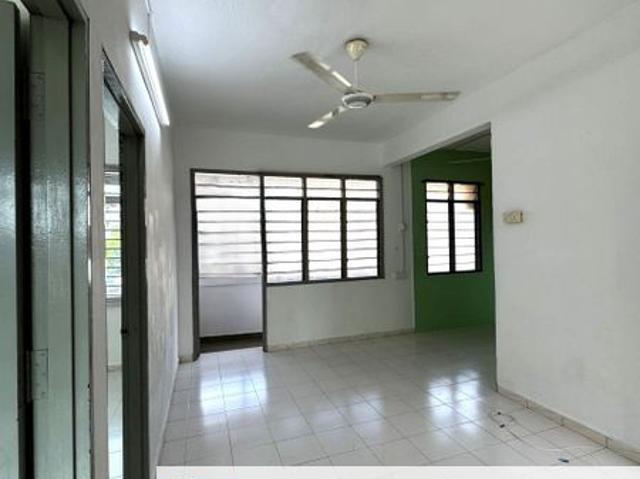 Flat Taman Perling