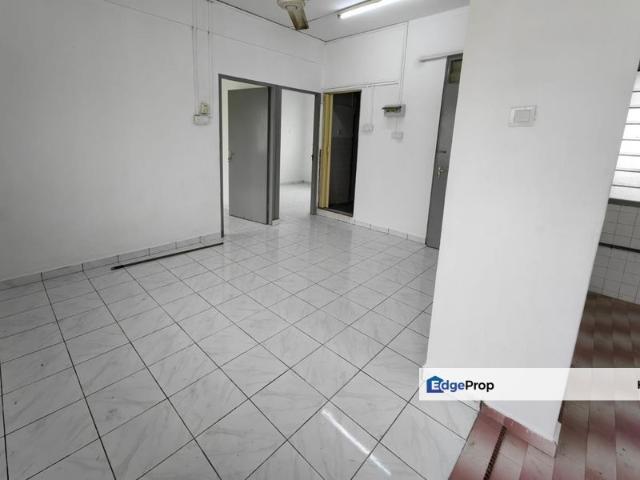 Flat Taman Perling